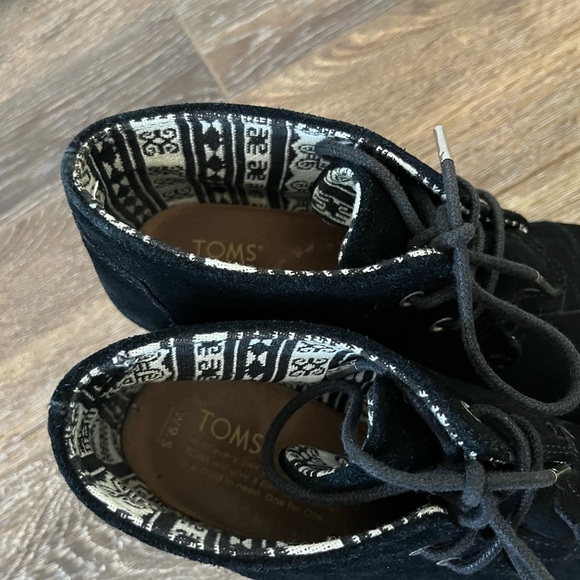 TOMS Boots Womens Wedge Pump Ankle Boots - Picture 9 of 9